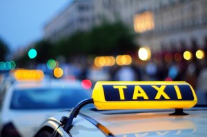 Задержаны молодые люди, грабившие таксистов в Ленобласти